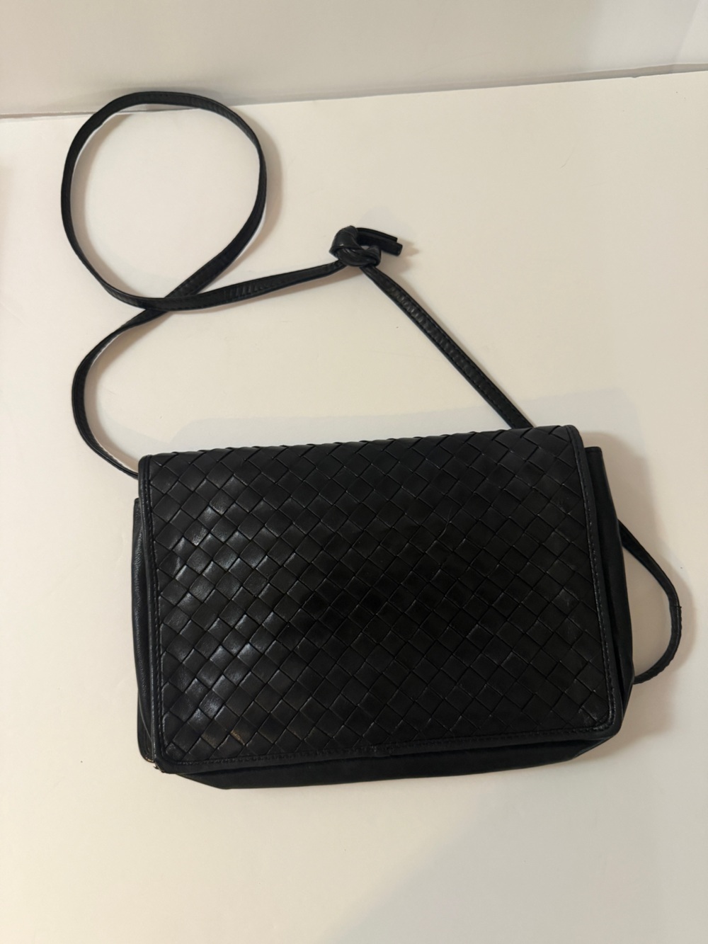 Bottega Veneta Black Intrecciato Woven Leather Shoulder Bag - Picture 2 of 12